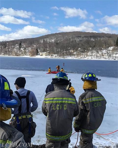 Lake Carmel Fire Department Explorers (Blue Helmets) assisting Lake Carmel Firefighters during an Ice Water Rescue Training excercise 
3/19/17
